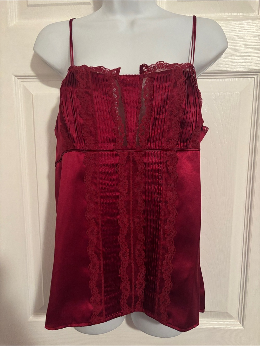 Set of two White House Black Market Cami’s with shaw
